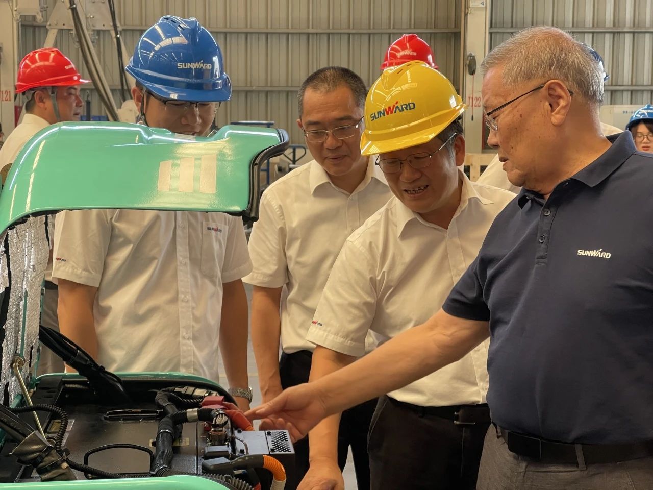 小身材，大能量！山河智能最小純電動液壓挖掘機成功下線